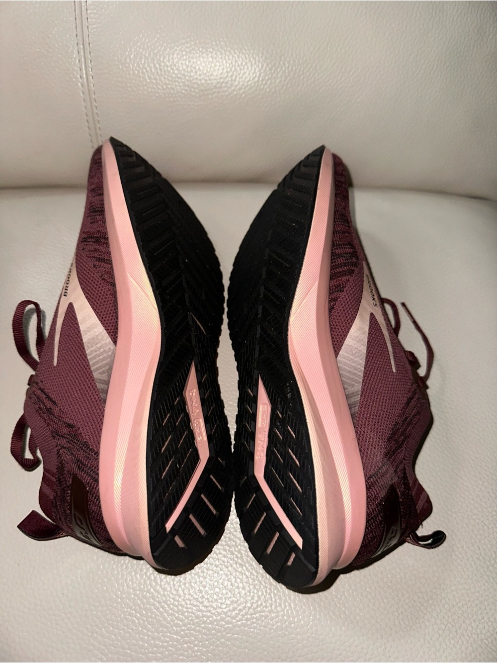 Brooks Womens Maroon and Pink Running Sneakers - Picture 7 of 13